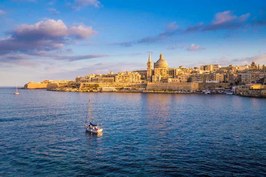 1-Day Hop-On Hop-Off Bus + Harbour Cruise (CMO) - Mosta and the inland route