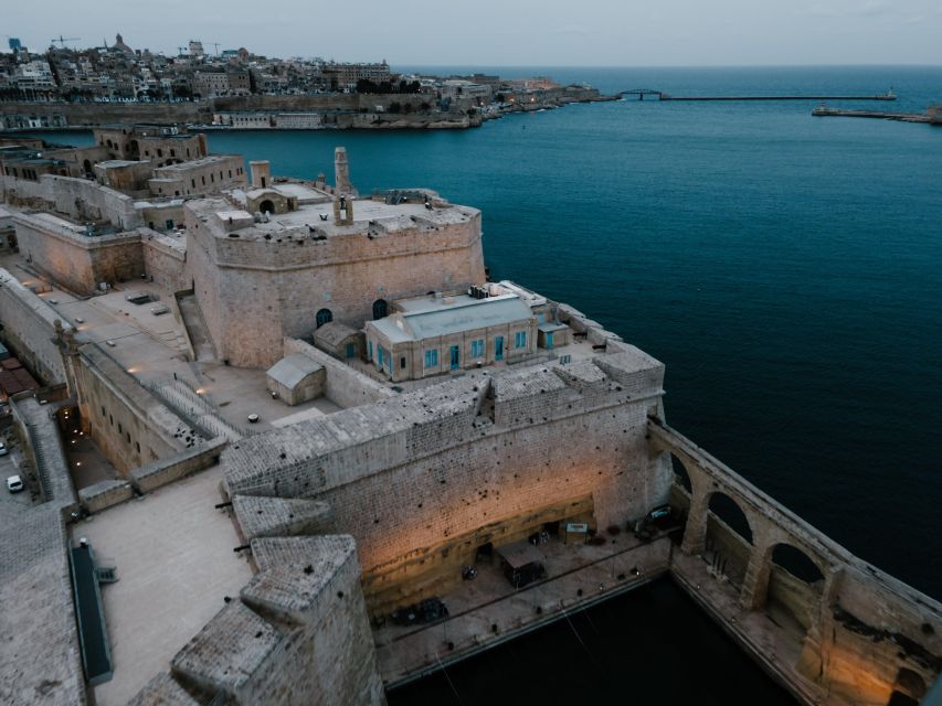 3 cities: Private Insider Walking Tour with Licensed Guide - Meeting in Birgu and starting the walk