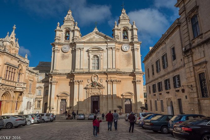 Best of Mdina and Rabat Walking Tour - Meeting at Mdina Gate with the red umbrella