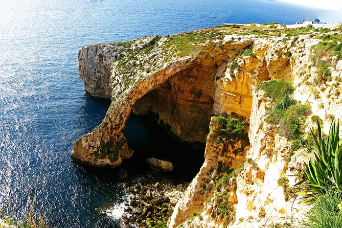 Blue Grotto and Marsaxlokk Half-Day Tour from Valletta - Pickup timing and the coach experience