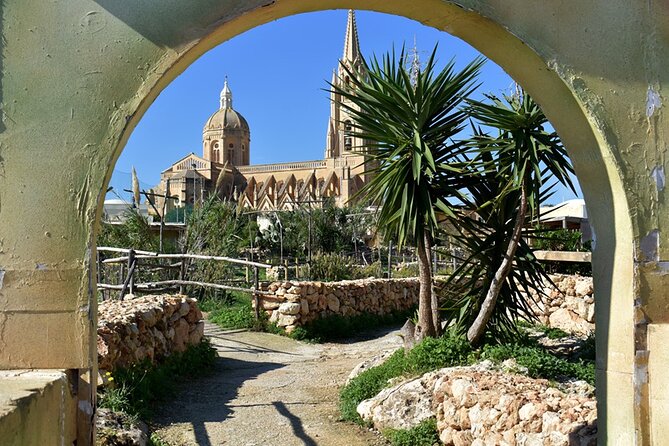 Christmas Tuk Tuk or Jeep tour in Gozo inc. Dinner - Ferry crossings and pickup need careful attention