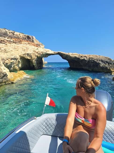 comino and blue lagoon private boat - Setting off from Ċirkewwa