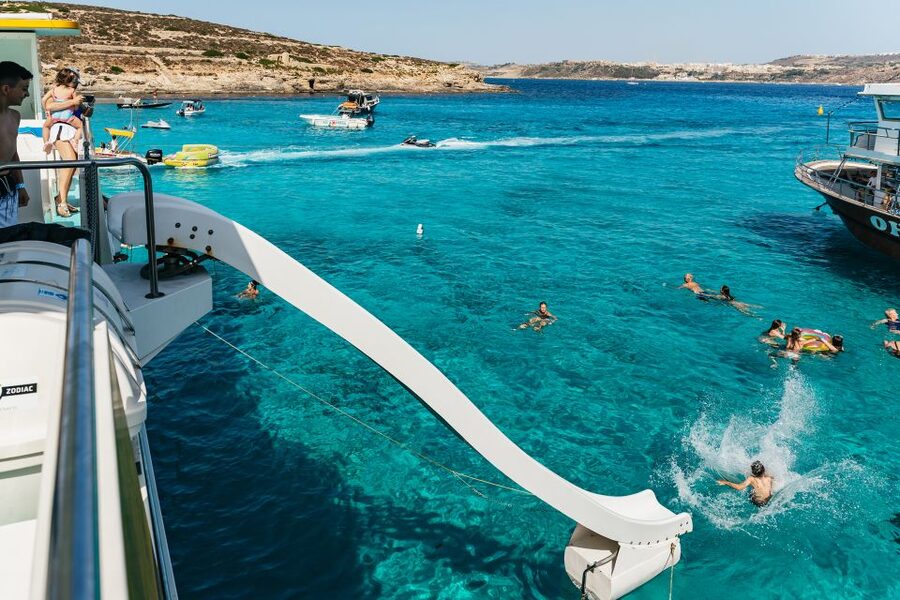 Comino: Blue Lagoon, Crystal Lagoon, and Seacaves Tour - Seasonal details that can change the day