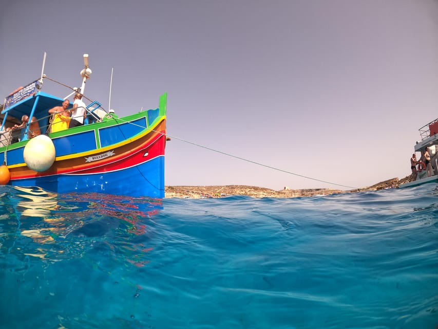 Comino: Private boat tour with Snorkeling activities & caves - L-Għar ta’ Bla Saqaf and the final water stop