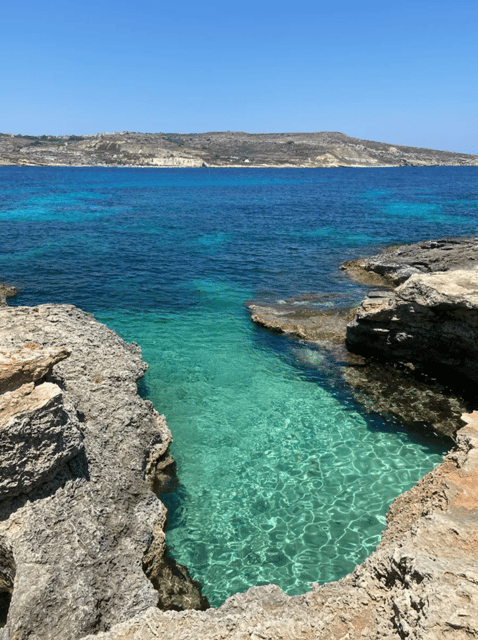 Fisher’s Trek: Cominotto Island, Prime Fishing Spots & Gozo - The boat setup and what is included