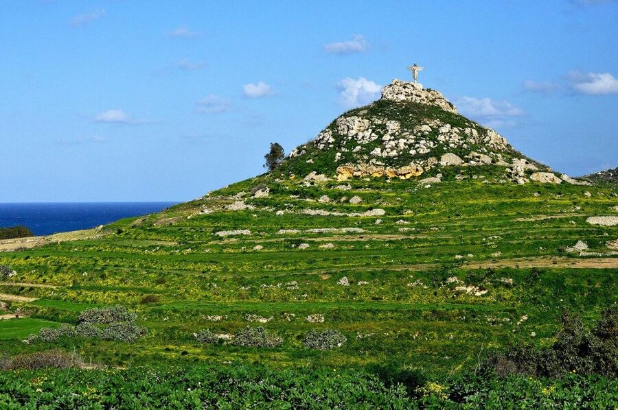 From Malta: Gozo Jeep Tour with Lunch and Transfers - Buffet lunch with Gozitan wine
