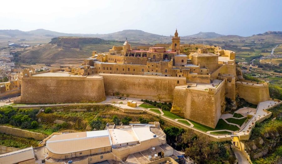 From Malta: Gozo Jeep Tour with Lunch and Transfers - Daħlet Qorrot, Nadur, and Ramla Valley