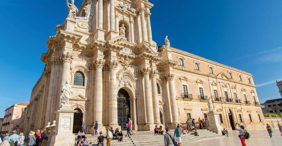 From Malta: Syracuse and Marzamemi Day Trip with Guide - A long day that gives you two sides of Sicily