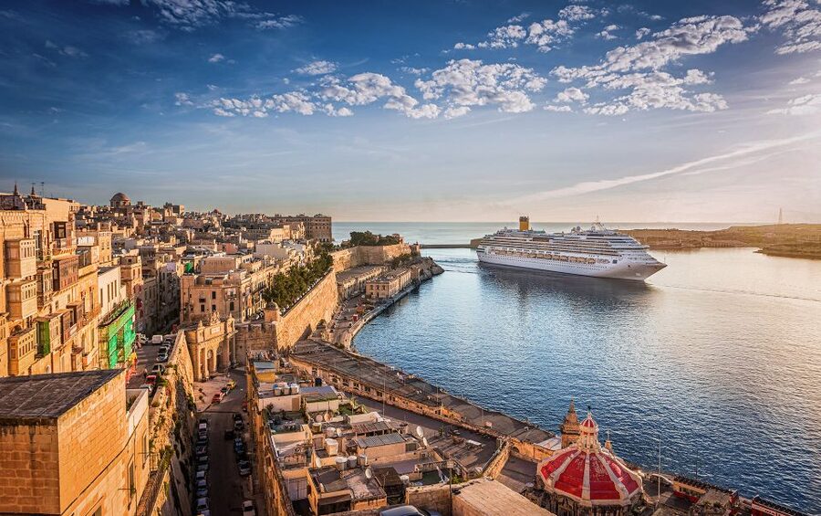 From Sliema: Valletta and the Three Cities Scenic Cruise - Comfort, space, and the cash bar