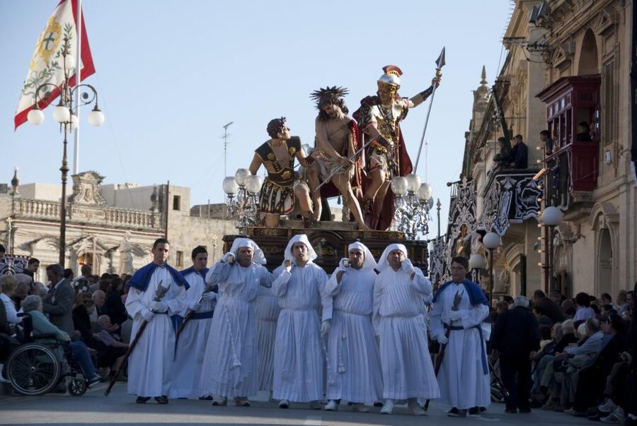 Good Friday Easter Procession with Commentary and Transport - Planning the day around Good Friday