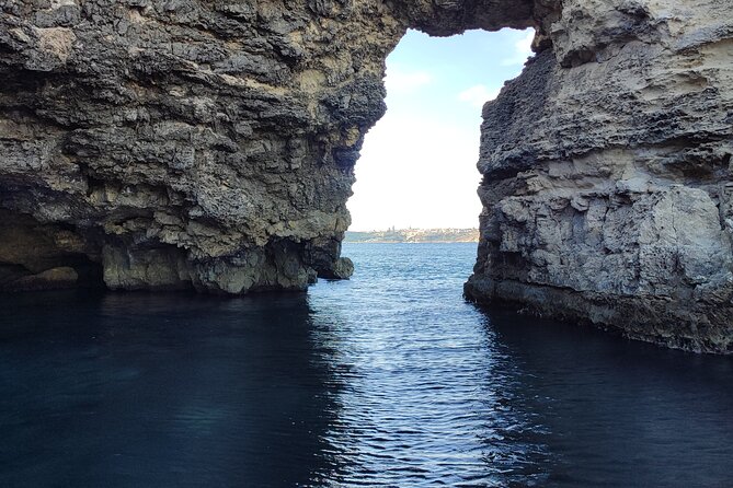 Gozo: 20 minute Comino Cave Tour + Blue Lagoon Drop off - A short cave ride with a useful purpose