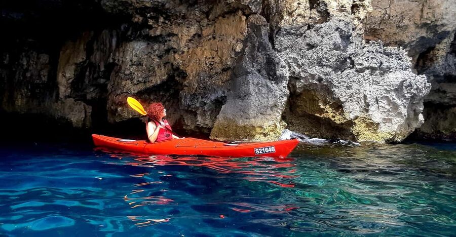 Gozo: Comino and Blue Lagoon Guided Kayaking Adventure - Why kayaking gives you a better look at Comino