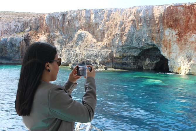 Gozo & Comino Islands, Blue Lagoon & Seacaves Tour - Blue Lagoon: beautiful water, limited space