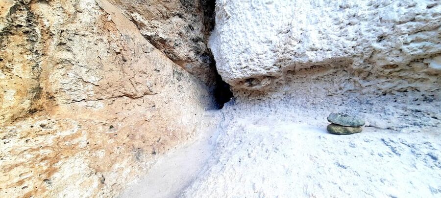 Gozo Unveiled: Guided Hiking in Gozo - South East - Climbing toward Mgarr ix-Xini Tower