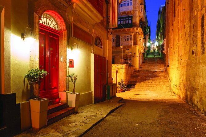 Guided Night Tour of Valletta Waterfront, Mdina and Rabat - The guide can make or break the experience