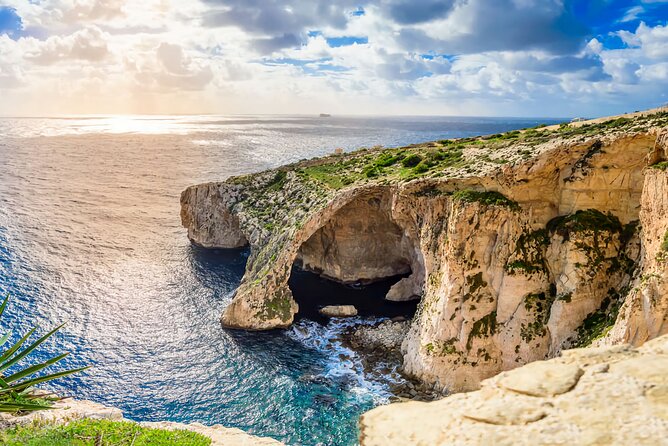 Half Day Tour in Marsaxlokk Village, Market, Blue Grotto & Qrendi - What the guide and coach setup mean for you