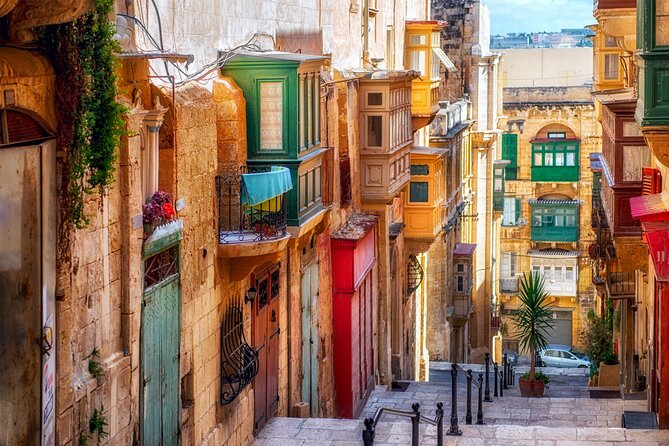 Highlights Self-Guided Scavenger Hunt and Tour in Valletta - A city tour built around ten puzzles
