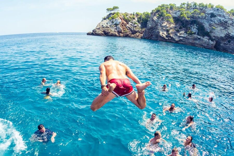 Malta: Boat Party + Watersport+ Comino+ OpenBar ALL INCLUDED - A Malta boat party built around swimming