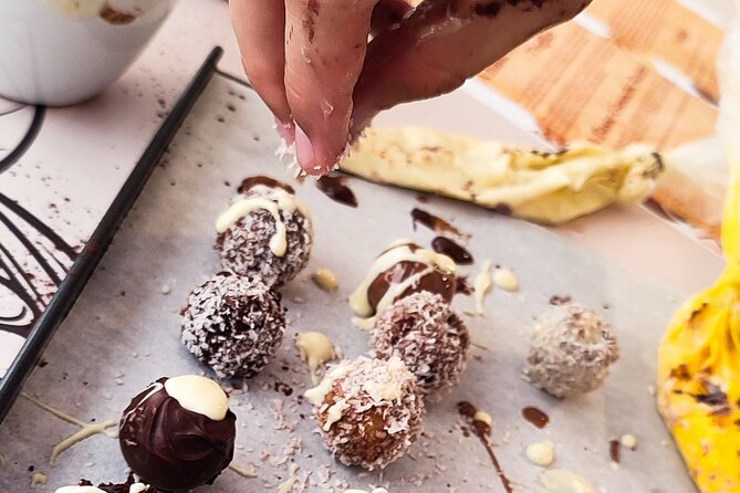 Malta Chocolate Factory Gin and Truffle Making Experience - Learning the basics of ganache