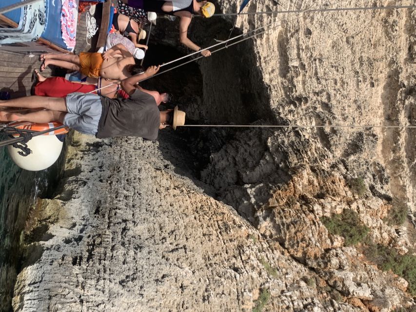 Malta: Comino+ Santa Maria Bay, Blue Lagoon + Seacaves tour - Caves, rock formations, and the ride home