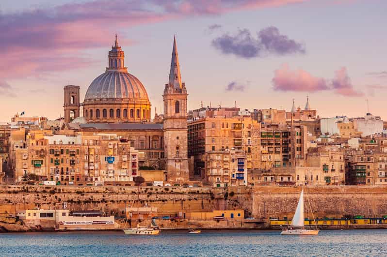 Malta: Essential Tour of Island Treasures - What the minibus adds to the experience