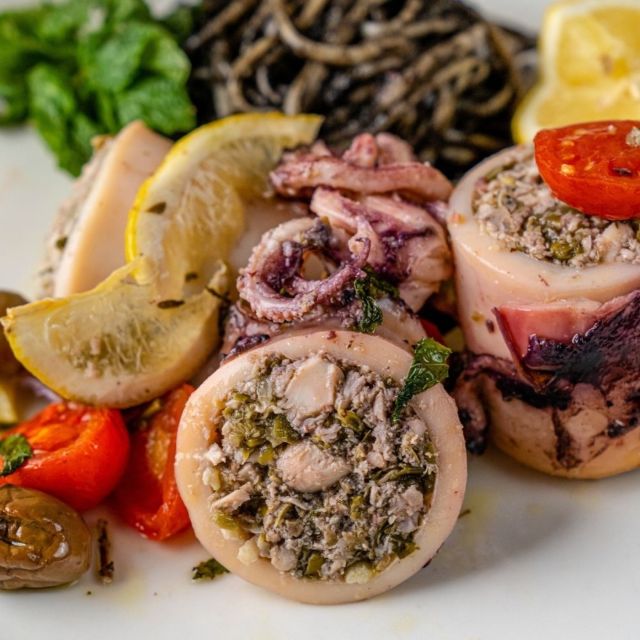 Malta: Folklore Dinner Show at a Traditional Restaurant - Four courses that introduce Maltese flavors