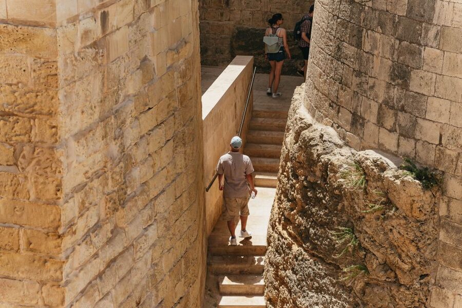 Malta: Gozo & Comino Islands, Blue Lagoon & Seacaves Tour - Crystal Lagoon and the Comino sea caves