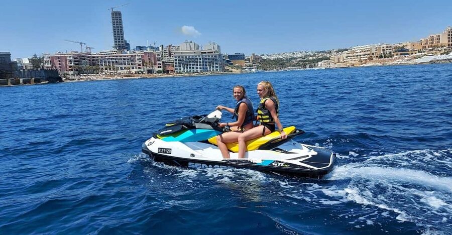 Malta: Jet Ski Rental - St George’s Bay, a practical base for a water ride