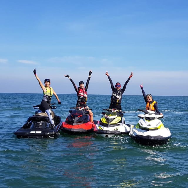 Malta: Jet Ski Rental - What happens before you reach the water