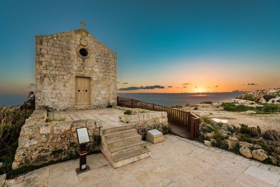 Malta: Mdina, Dingli Cliffs and San Anton Botanical Gardens - Dingli Cliffs and the view toward Filfla