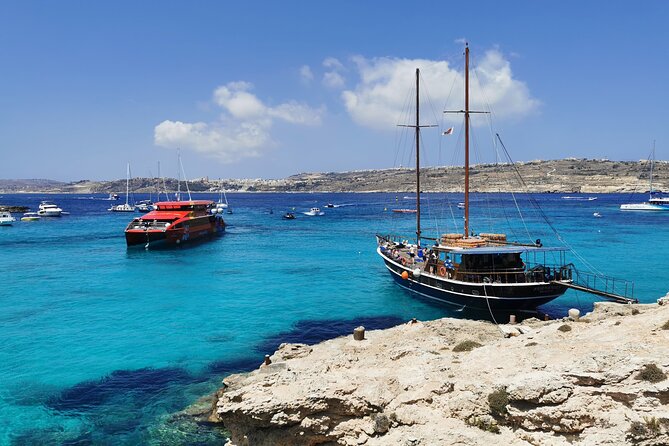 Malta Multi Pass - Using the red and blue buses around Malta