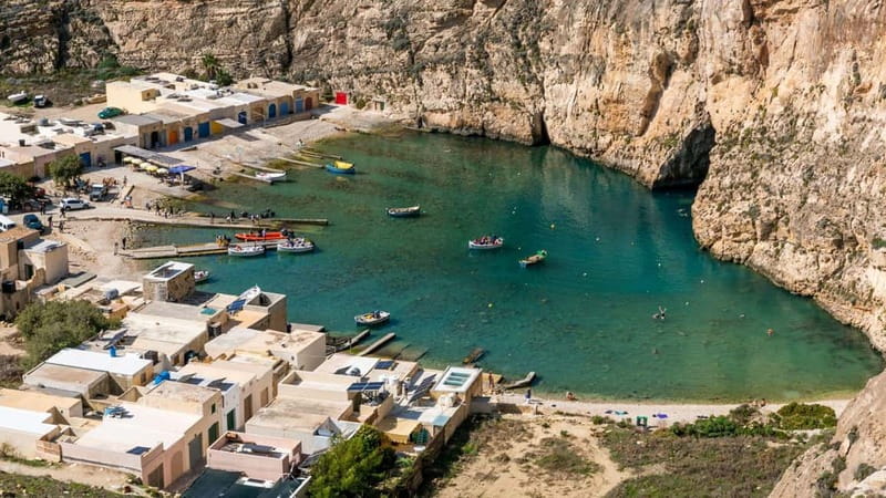 Malta: Private Jeep Tour of Gozo with Lunch - From your Malta hotel to Gozo