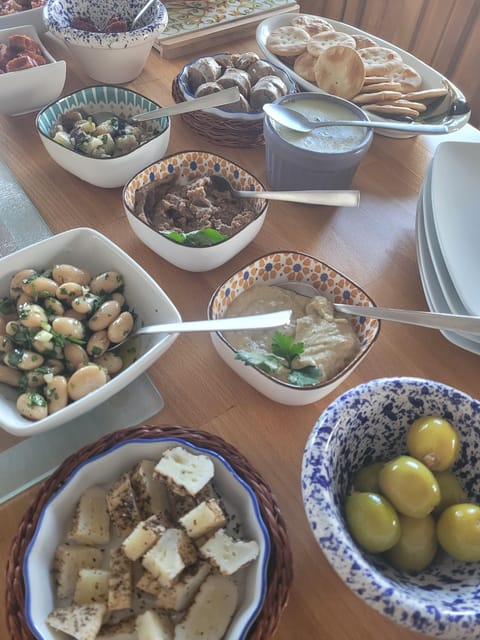 Malta: Traditional Maltese Rabbit Cooking Class - Watching the rabbit go from whole to stew