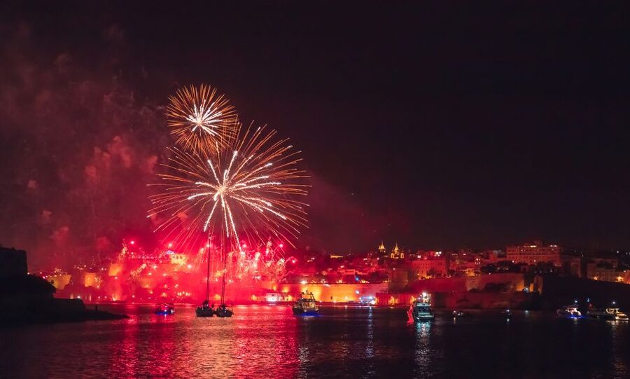Malta: Valletta, Sliema, Bugibba Fireworks Festival Cruise - The evening cruise past Malta’s lit-up coast