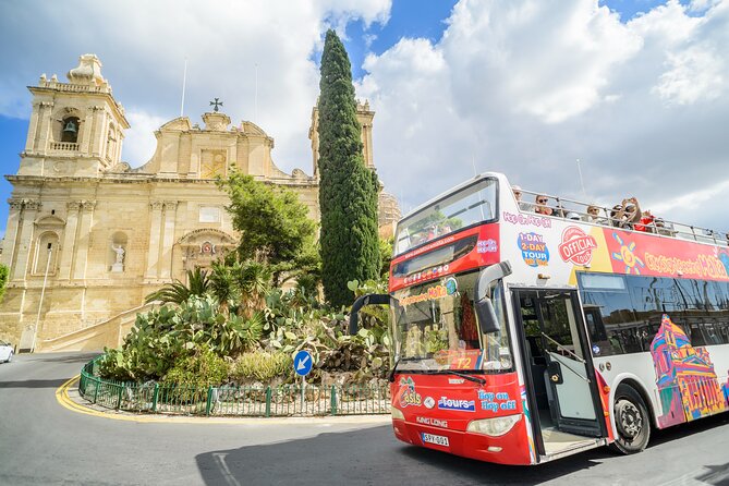Malta: Walking Tour + Hop-on Hop-off Bus Tour + Boat Tour - Starting in Valletta by City Gate