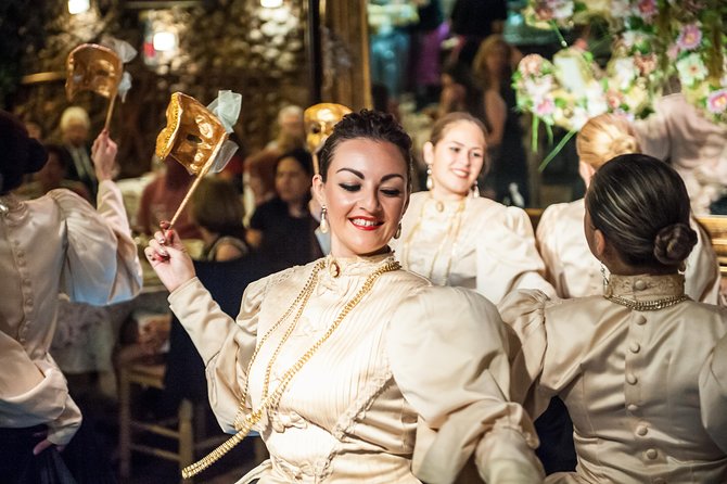 Maltese Folklore Night Tour incl. food and drinks - Dinner, dancing, and a taste of Malta in one evening