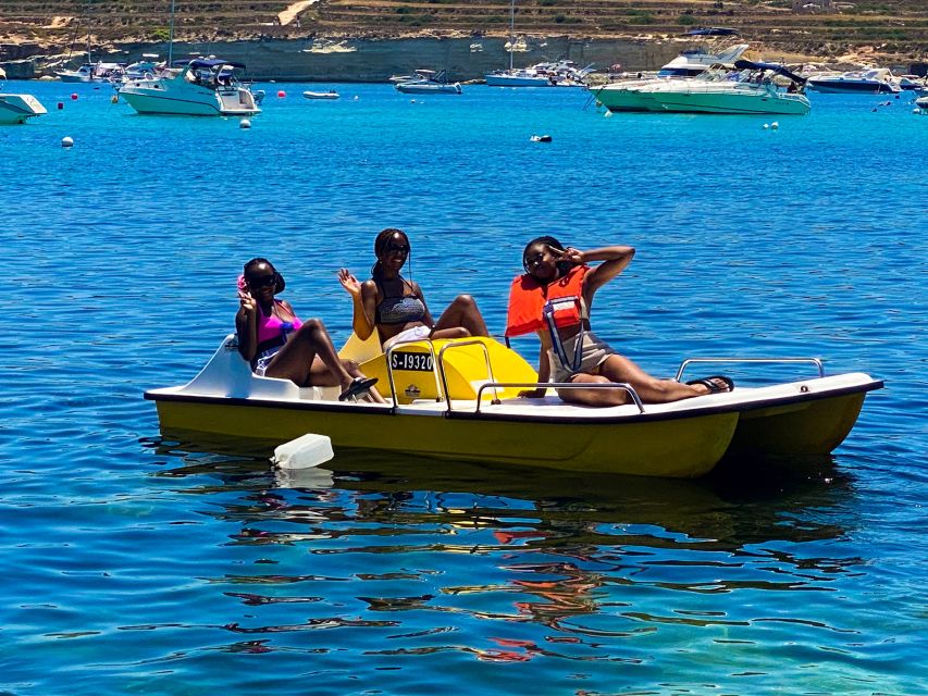 Marsaskala: Paddle Boat Rental in St. Thomas Bay - Starting behind Sensi Beach Lido