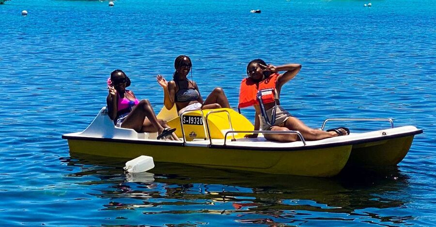 Marsaskala: Paddle Boat Rental in St. Thomas Bay - A short lesson before you paddle