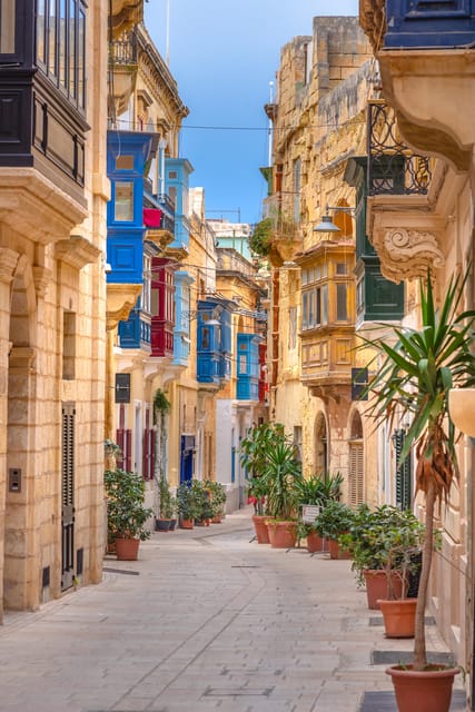 Mdina at Sunset: Small Group Tour of the Ancient city - Piazza del Bastione and Mdina’s high views