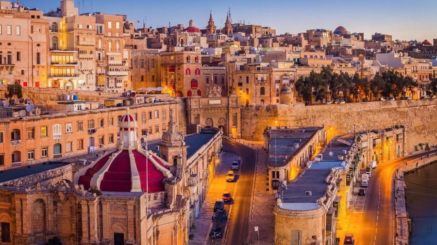 Mdina: Valletta Waterfront Area, Mdina, and Rabat Night Tour - Who should book this night tour?