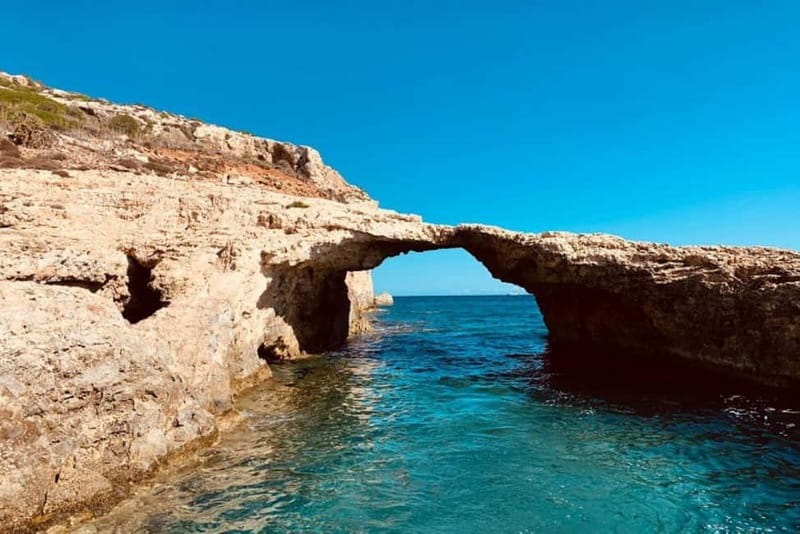 Mellieha: 1:00pm Speedboat round Comino Caves 2h Blue Lagoon - Leaving from Marfa Bay