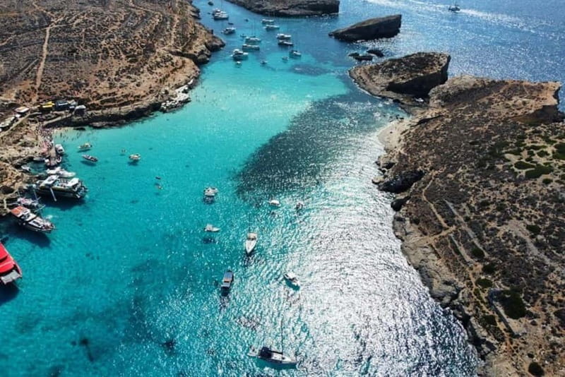Mellieha: 1:00pm Speedboat round Comino Caves 2h Blue Lagoon - Crystal Lagoon on the return route