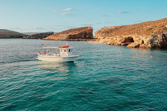 Mellieha: Gozo, Comino, Sea Caves, and Blue Lagoon Cruise - What the guide and captain add