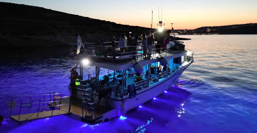 Mellieha: Two Bay Evening Cruise Including The Blue Lagoon - Why an evening cruise makes sense in Malta