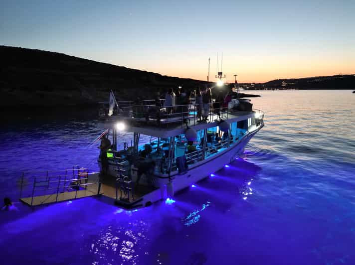 Mellieha: Two Bay Evening Cruise Including The Blue Lagoon - First stop: the Crystal Lagoon on Comino
