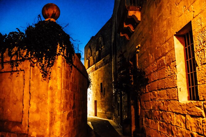 Mysteries and Histories of Mdina - Walking Tour - Mdina Main Gate and its Game of Thrones link