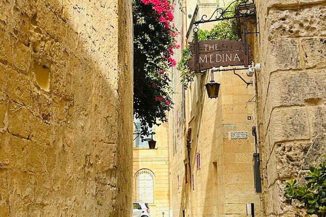 Mysteries of Mdina:Semi private Tour of the Ancient city - Pjazza Mesquita slows the pace