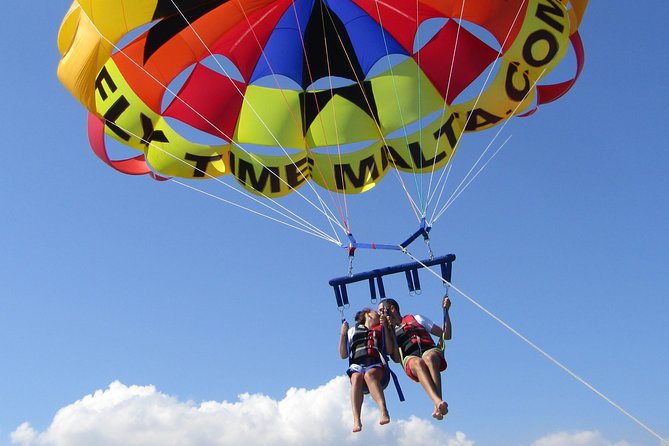 Parasailing Malta - The Boat Ride and Safety Briefing