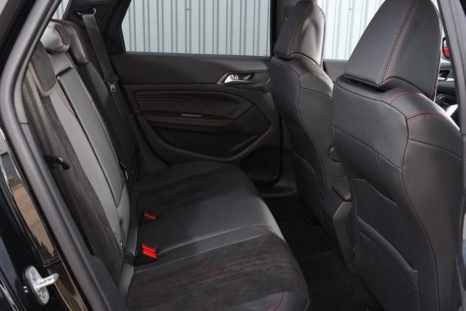Private Malta Airport Cab to Sliema/St Julians/Gzira or Valletta - Who will benefit most from this transfer?