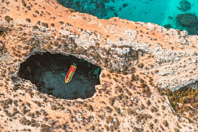 Private Speedboat 3hrs Blue Lagoon, Crystal Lagoon & Caves - A private boat gives you room to set the pace